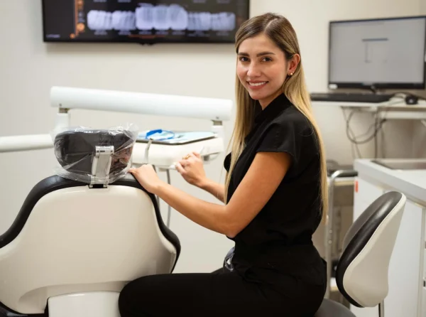 Dr Karen Giraldo getting ready for patient at SEDA dental in Boca Raton